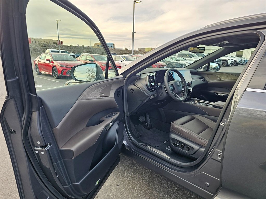 Used 2026 Lexus RX 350 Luxury w/ Convenience Package image 27