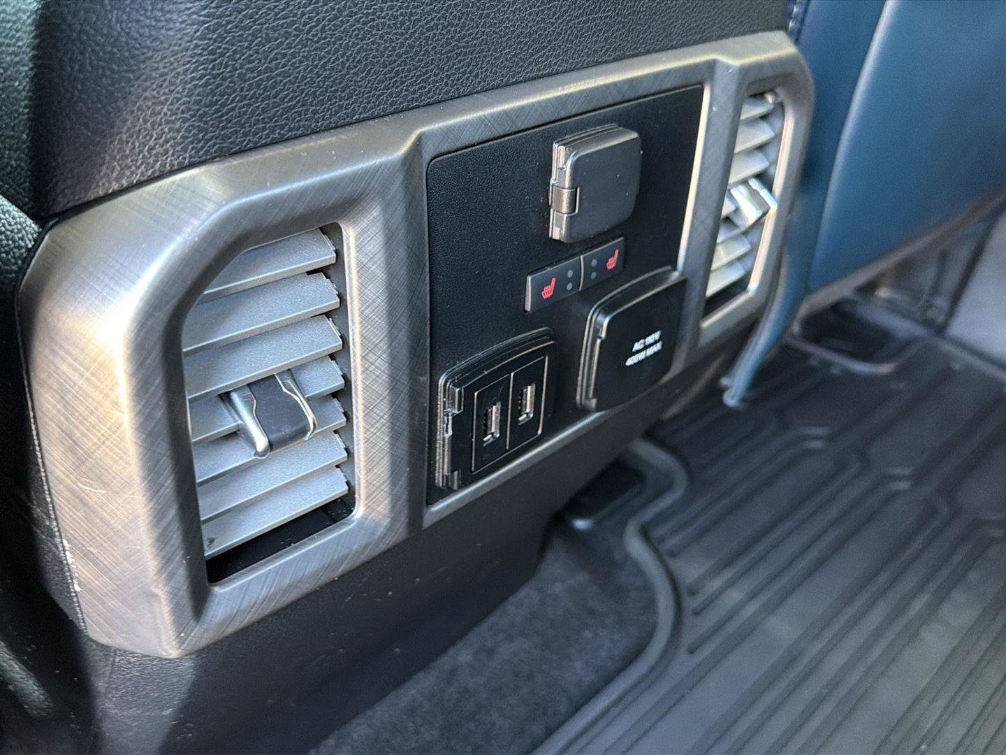 Used 2018 Ford F150 Limited w/ Trailer Tow Package RWD image 12