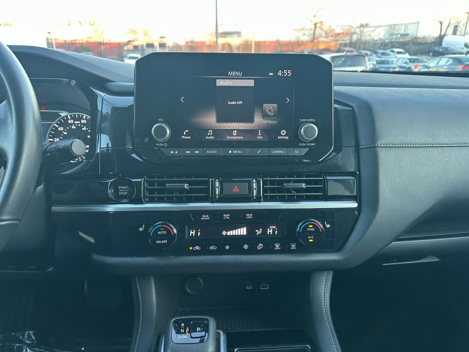 Used 2025 Nissan Pathfinder SV image 18