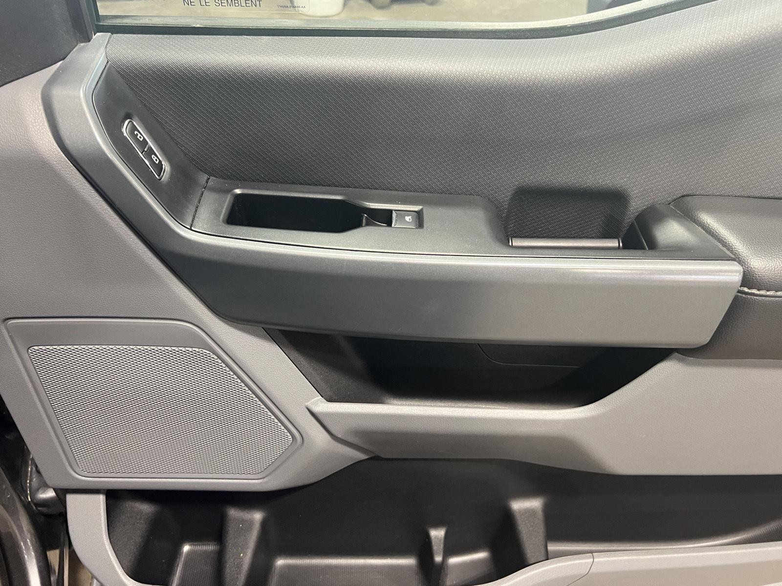 Used 2023 Ford F150 XLT w/ Trailer Tow Package image 11