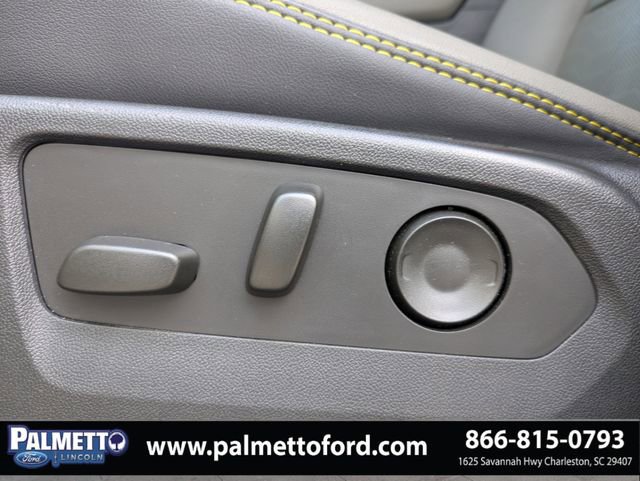 Used 2024 Chevrolet Colorado ZR2 w/ ZR2 Convenience Package III AWD/4WD image 19