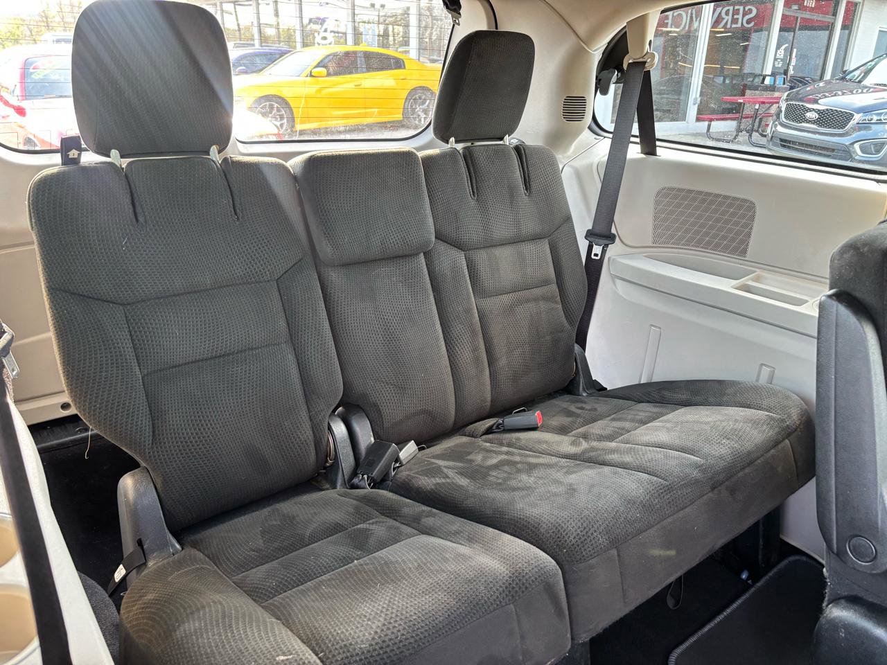 Used 2015 Dodge Grand Caravan American Value Package FWD image 13