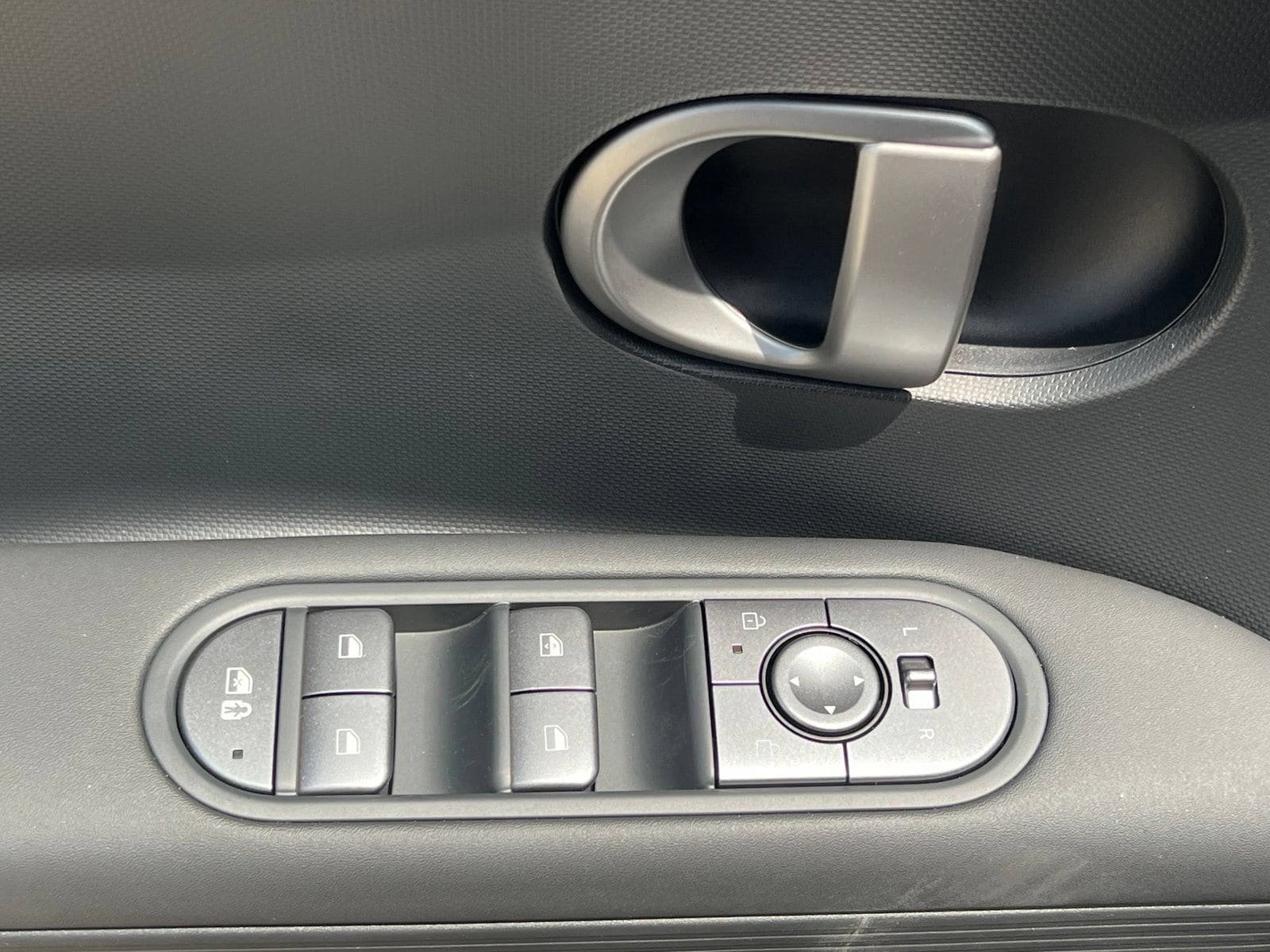 New 2027 Hyundai Ioniq 5 SE RWD image 23