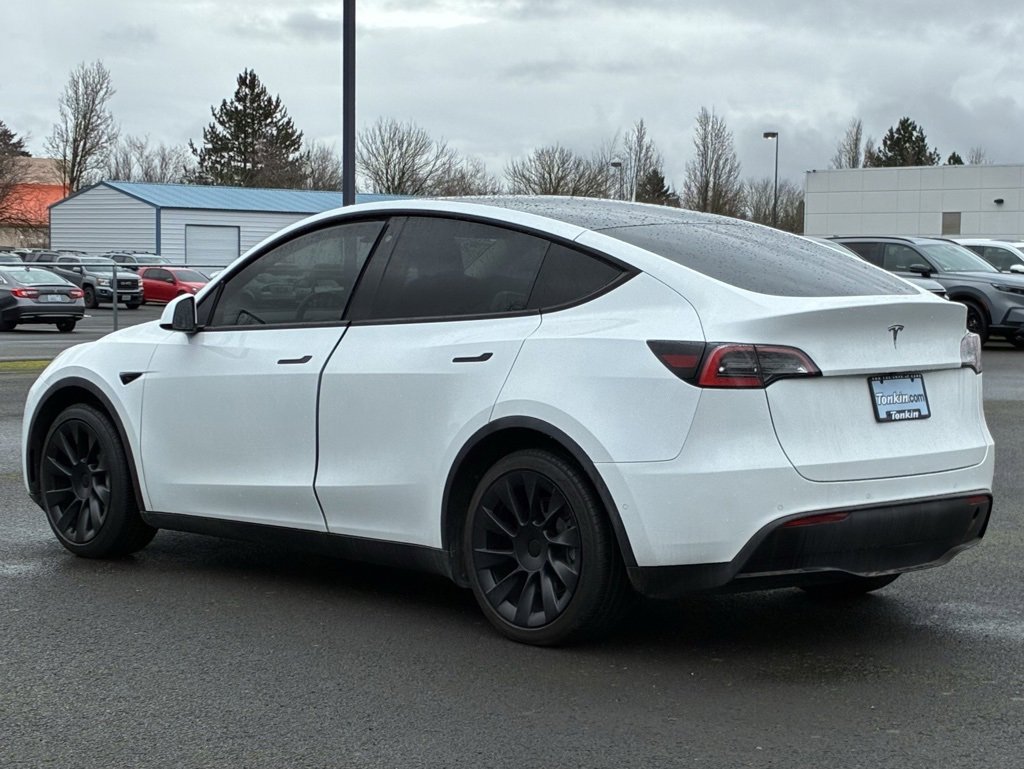 Used 2020 Tesla Model Y Long Range image 5