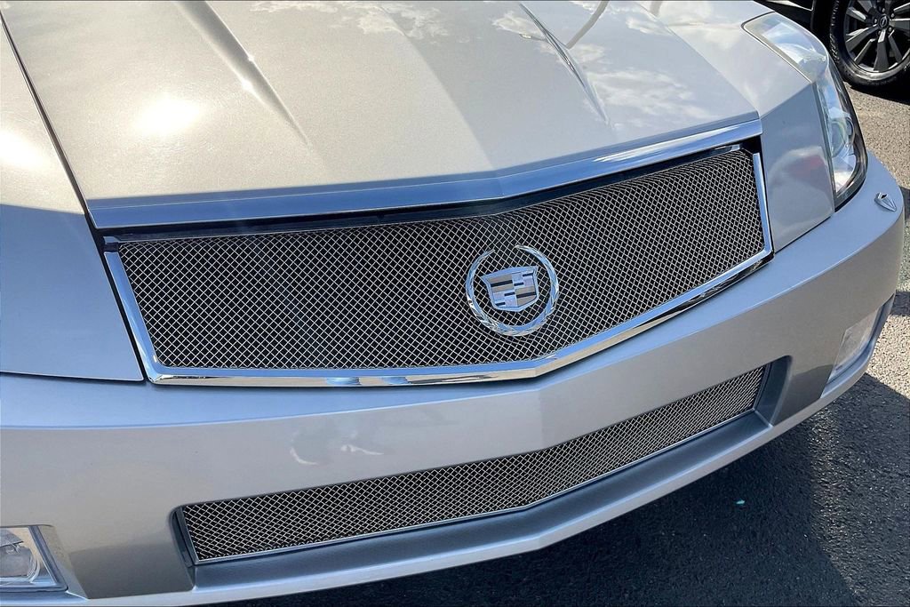 Used 2006 Cadillac XLR V image 30