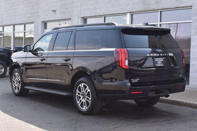 Used 2025 Ford Expedition Max Active AWD/4WD image 9