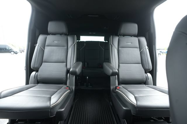 Used 2022 Cadillac Escalade ESV Sport w/ Touring Package AWD/4WD image 42