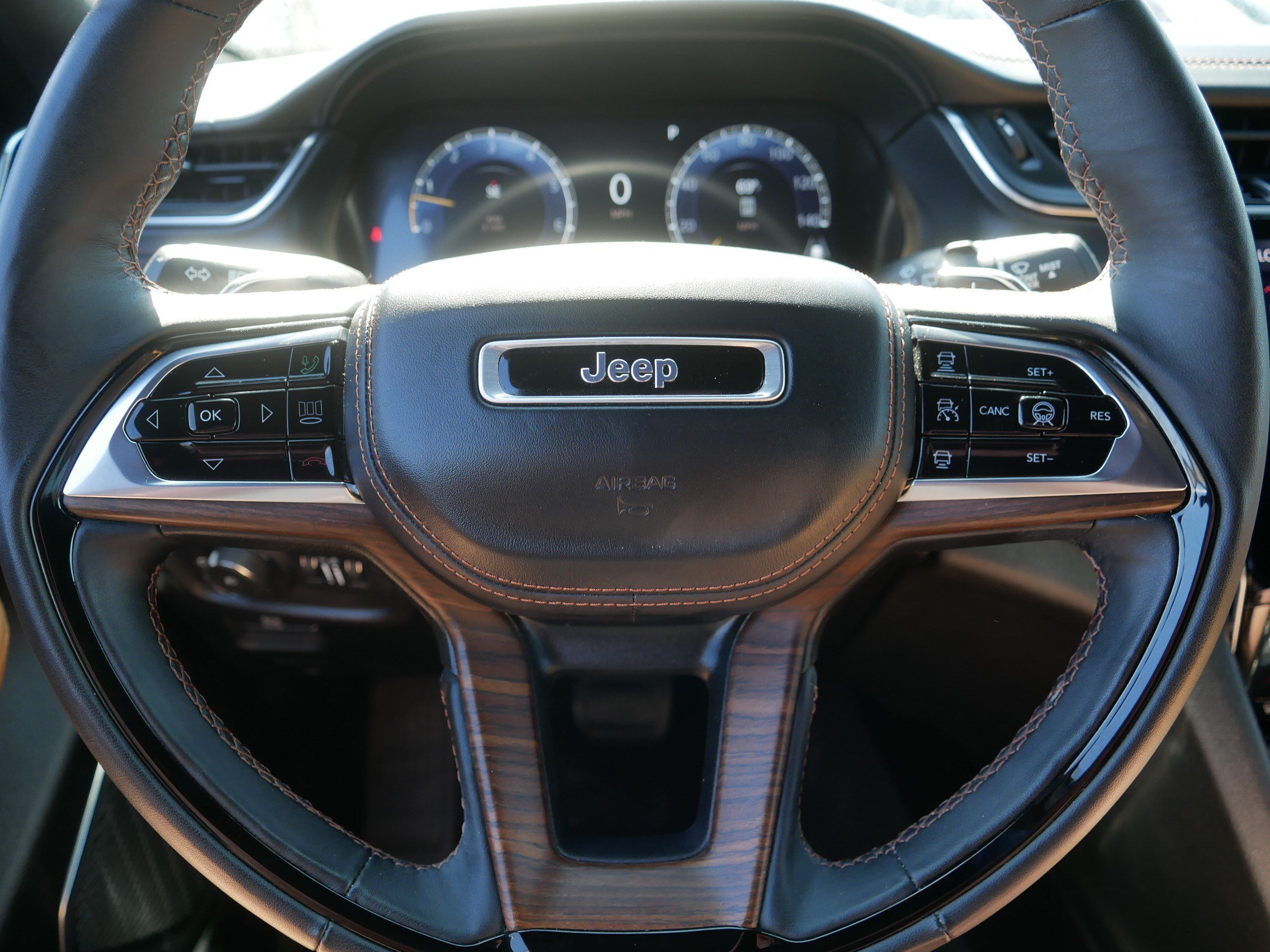 Used 2024 Jeep Grand Cherokee L Summit w/ Advanced Protech Group IV AWD/4WD image 25