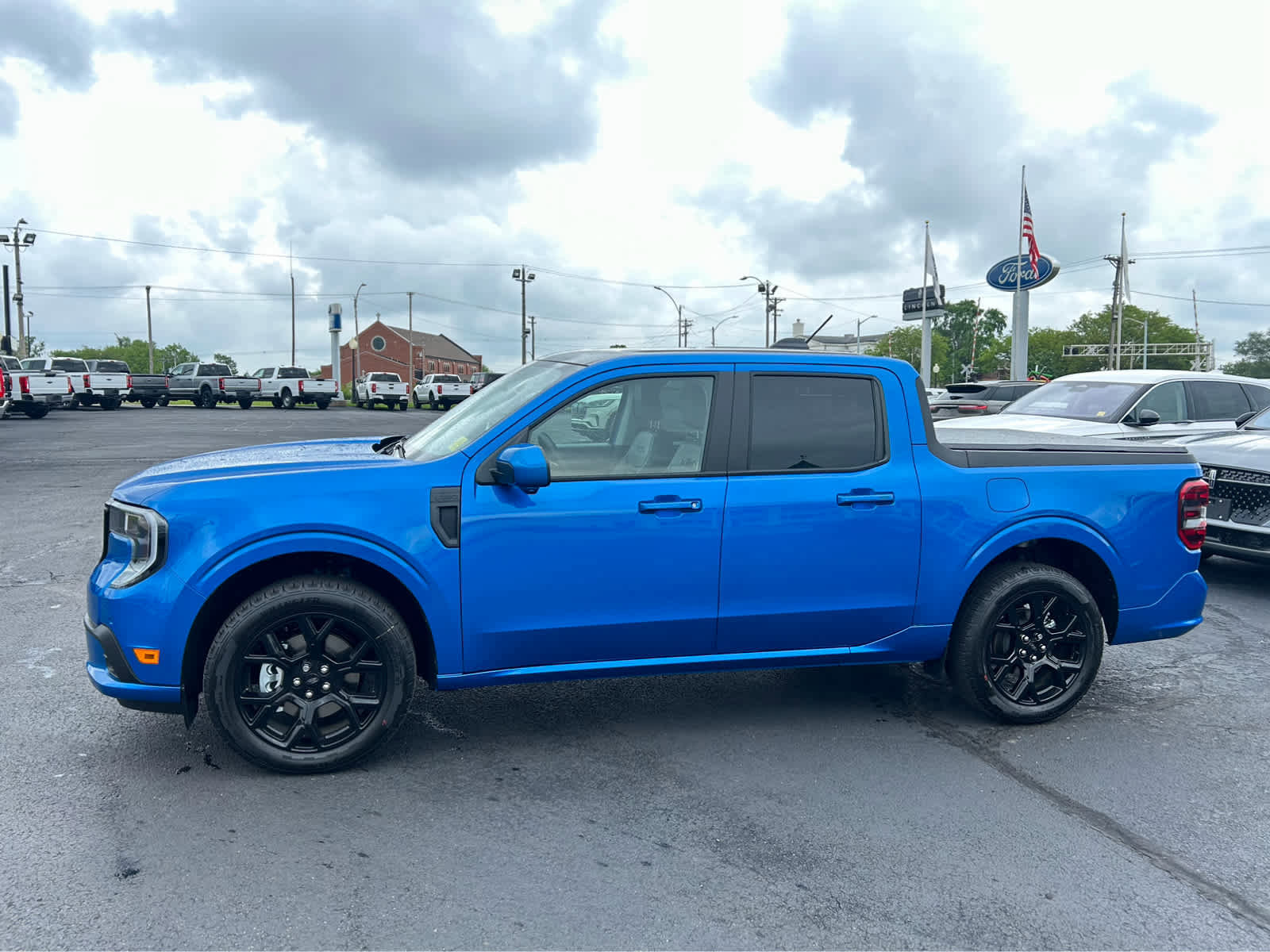 New 2025 Ford Maverick Lobo image 1