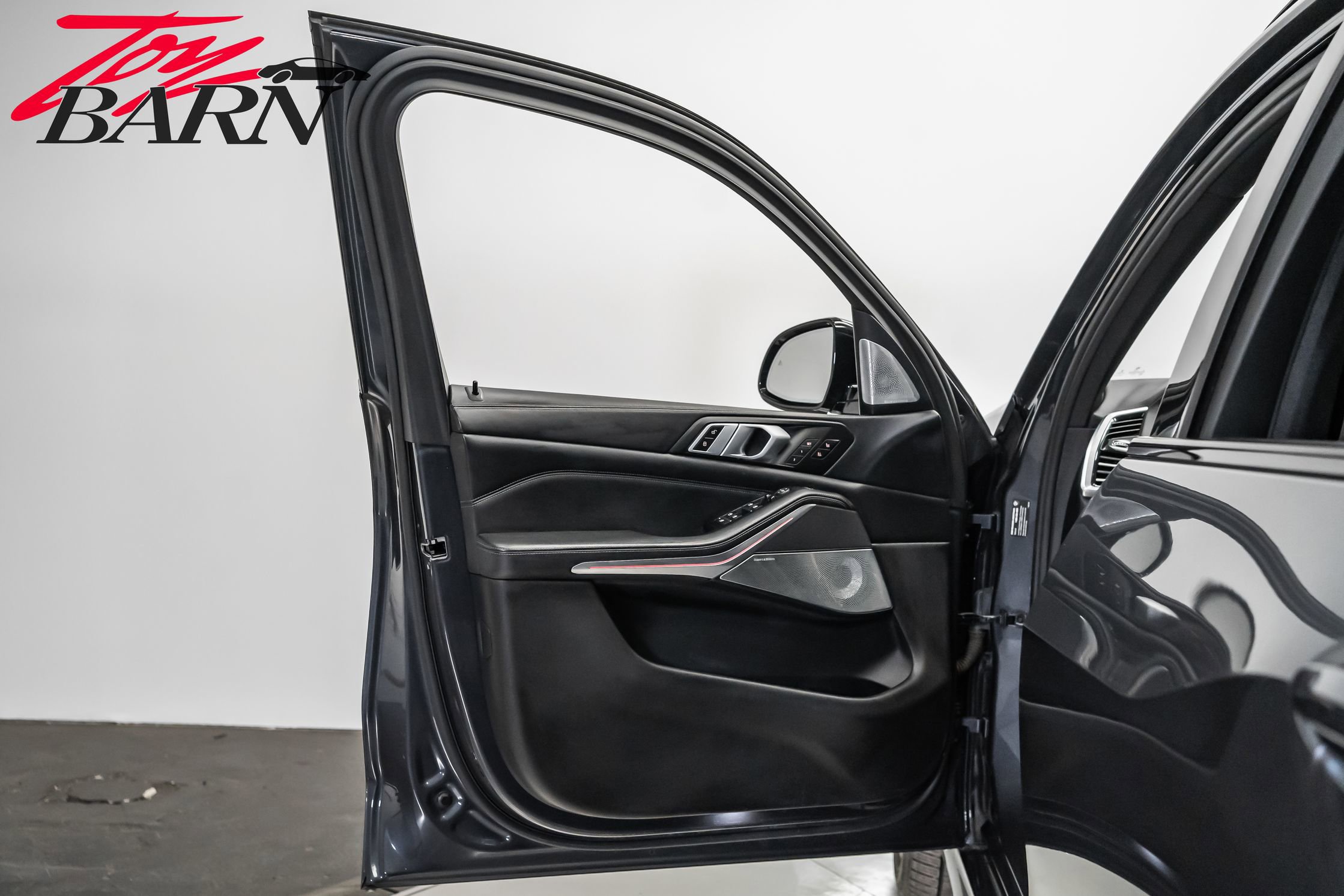 Used 2019 BMW X5 xDrive50i w/ M Sport Package image 20