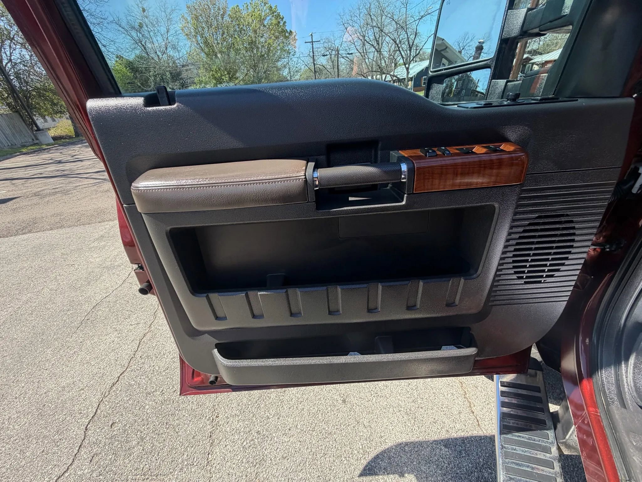 Used 2016 Ford F350 King Ranch w/ King Ranch w/Chrome Package image 16