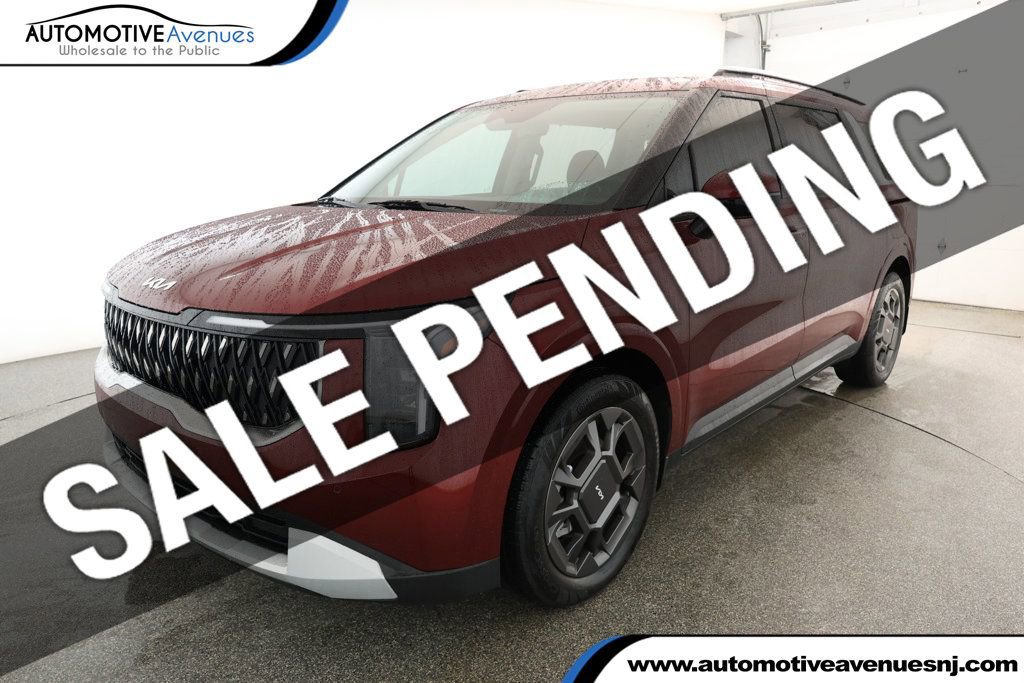 Used 2025 Kia Carnival EX