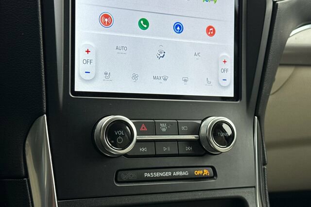 Certified 2022 Ford Edge Titanium w/ Equipment Group 301A image 18