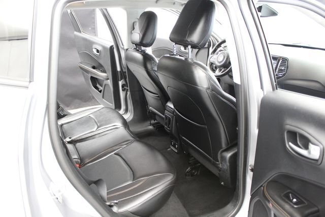 Used 2017 Jeep Compass Limited w/ Navigation Group AWD/4WD image 15