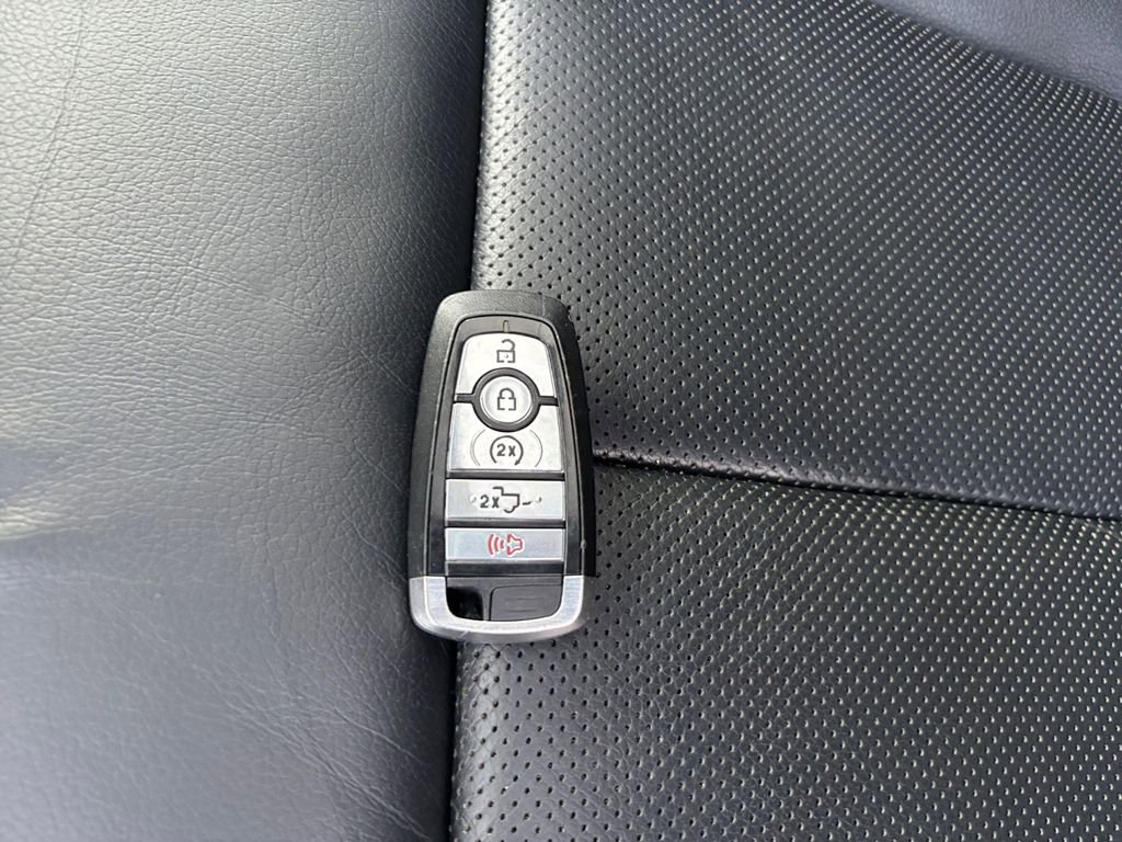 Used 2019 Ford F150 Lariat w/ Equipment Group 502A Luxury image 34