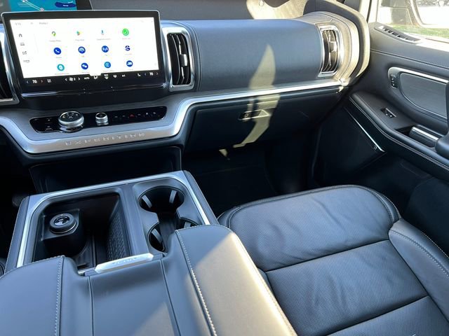 Used 2025 Ford Expedition Max Platinum image 38