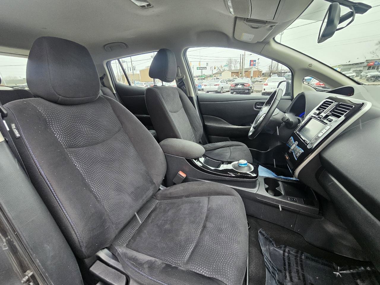 Used 2016 Nissan Leaf SV image 36