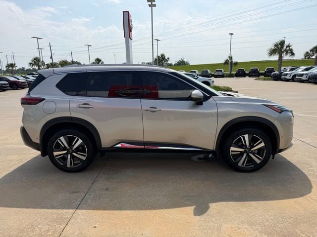 Used 2023 Nissan Rogue Platinum w/ Platinum Premium Package FWD image 6