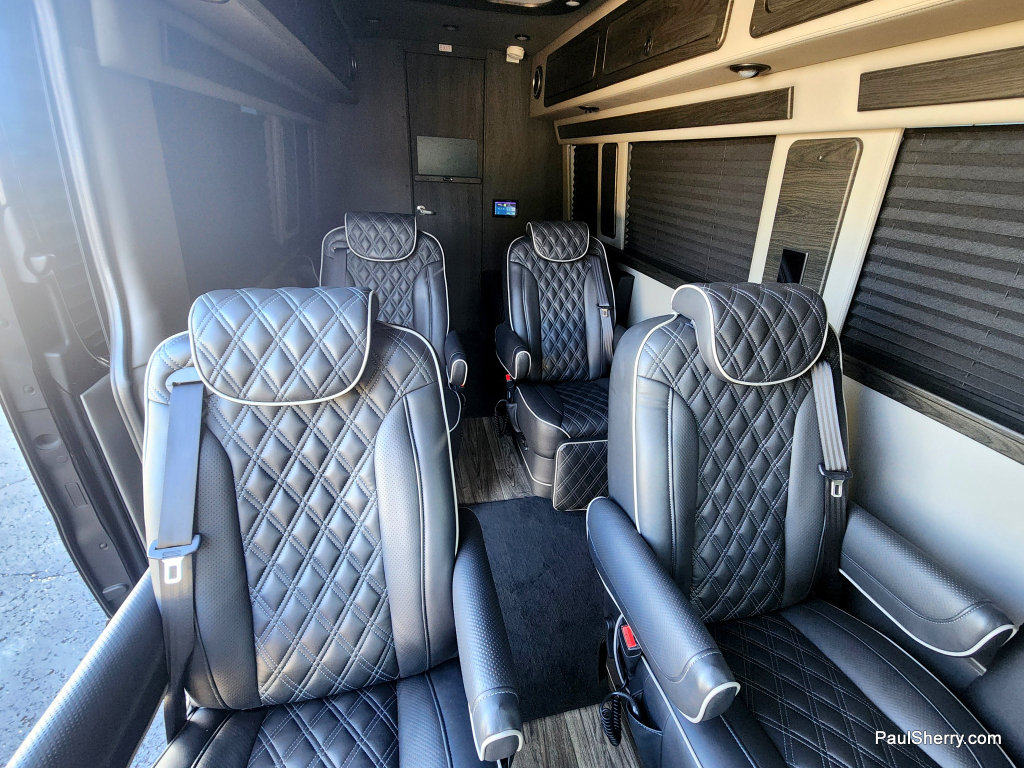 Used 2024 Mercedes-Benz Sprinter 3500 image 40