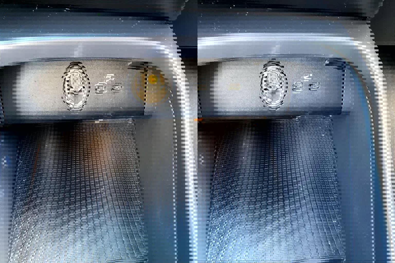 Used 2023 Volvo XC40 B5 Core w/ Convenience Package image 34