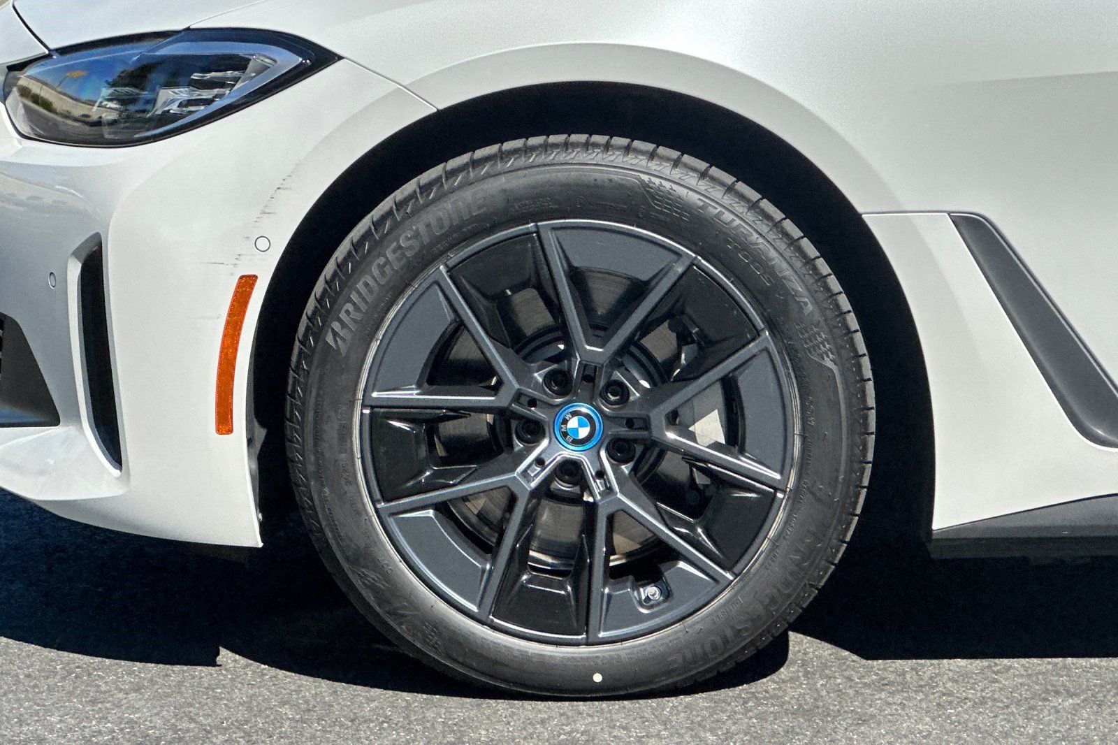 Certified 2024 BMW i4 eDrive35 w/ Parking Assistance Package RWD image 37