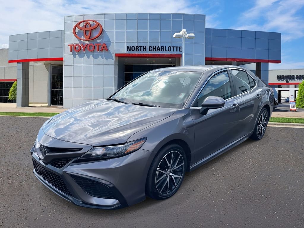 Used 2021 Toyota Camry SE image 6