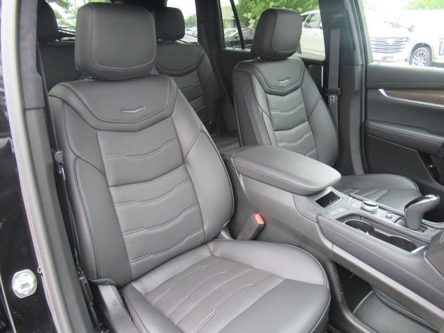 Certified 2025 Cadillac XT6 Sport w/ Platinum Package AWD/4WD image 10