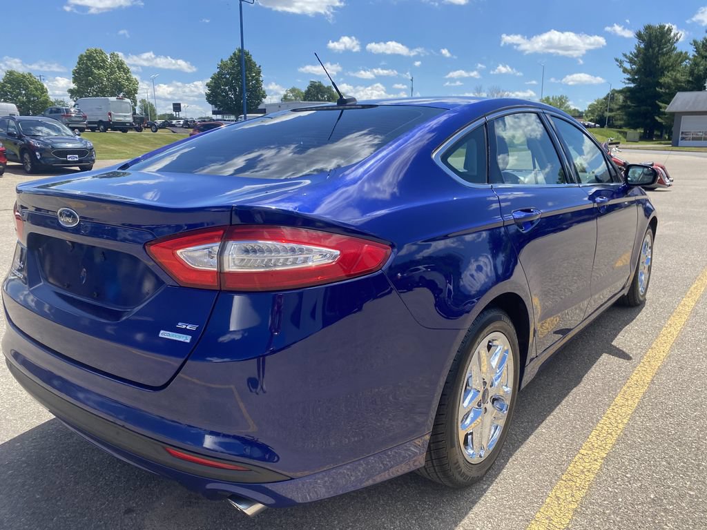 Used 2016 Ford Fusion SE w/ Equipment Group 202A FWD image 6