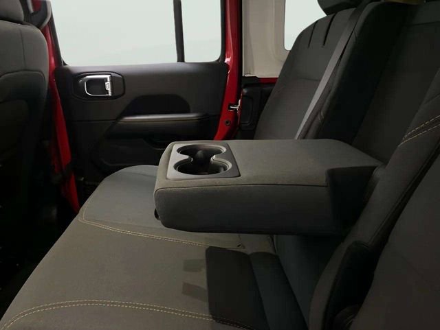 Used 2025 Jeep Wrangler Unlimited Sahara w/ Safety Group AWD/4WD image 69