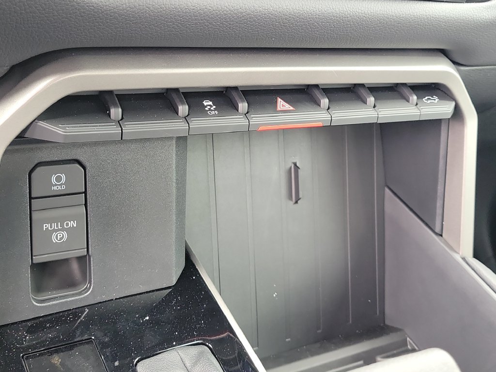 New 2026 Toyota Tundra Limited AWD/4WD image 17