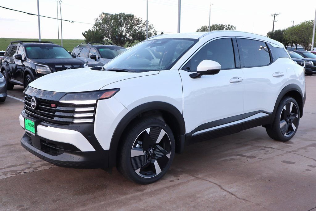 New 2025 Nissan Kicks SR image 3
