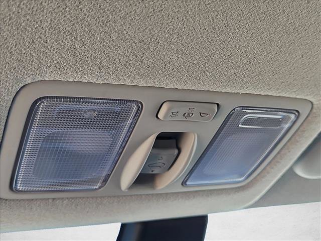 Certified 2025 Hyundai Venue SEL image 20