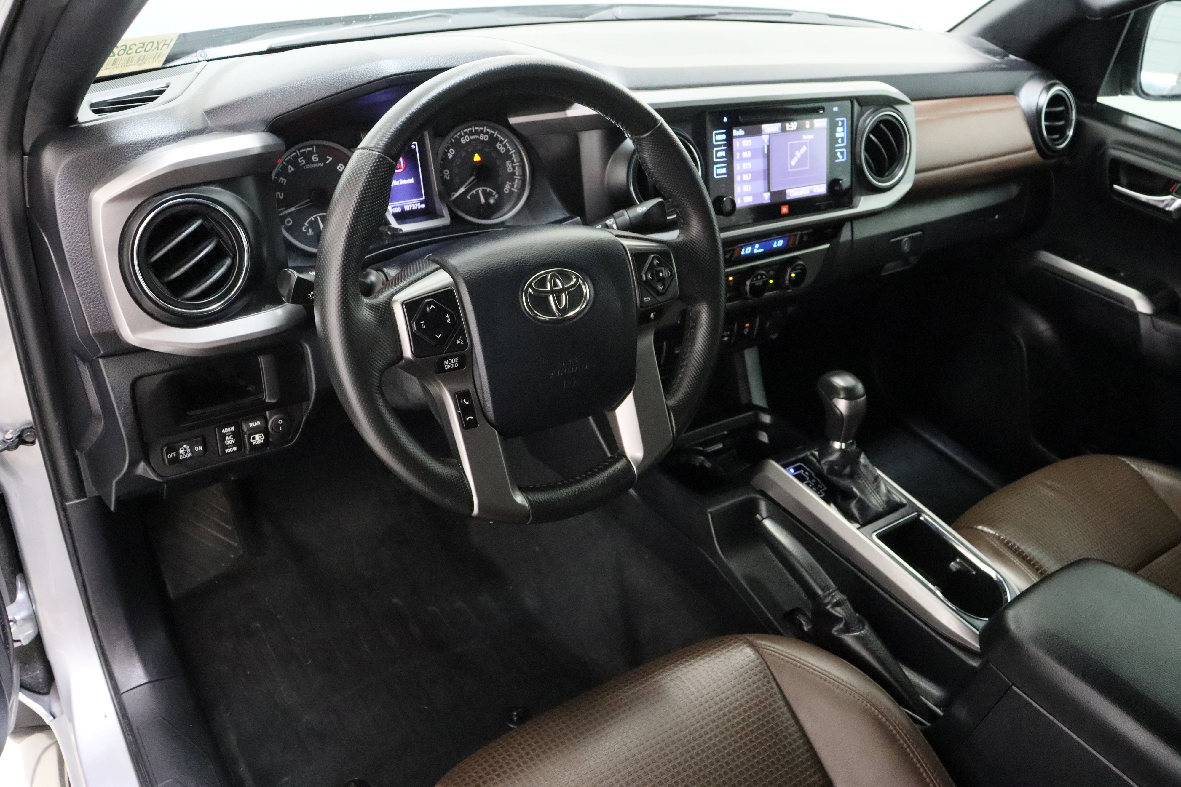 Used 2017 Toyota Tacoma Limited w/ Tow Package image 14