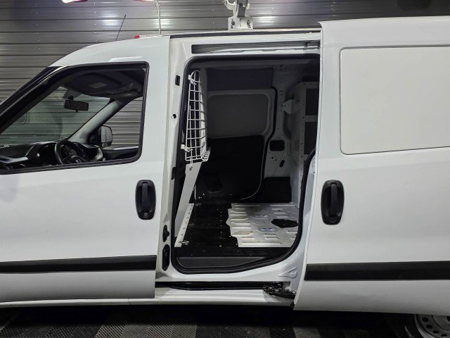 Used 2020 RAM ProMaster City Tradesman image 13