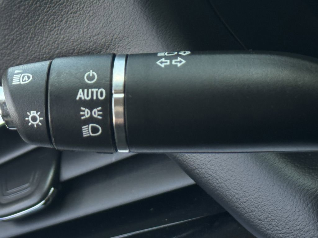 Used 2023 Buick Enclave Avenir FWD image 23