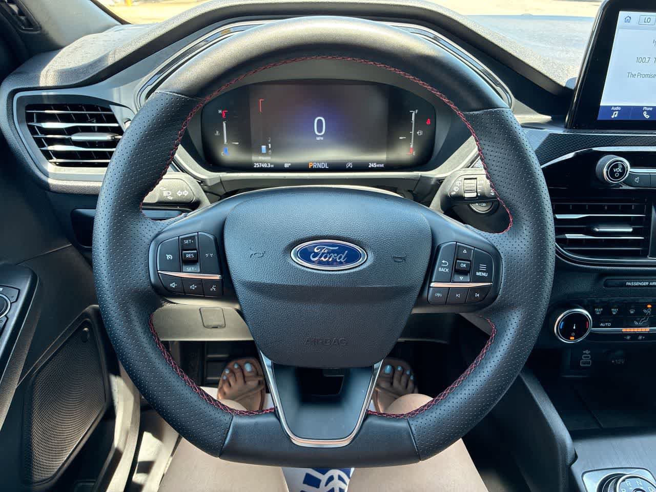 Used 2025 Ford Escape ST-Line AWD/4WD image 11