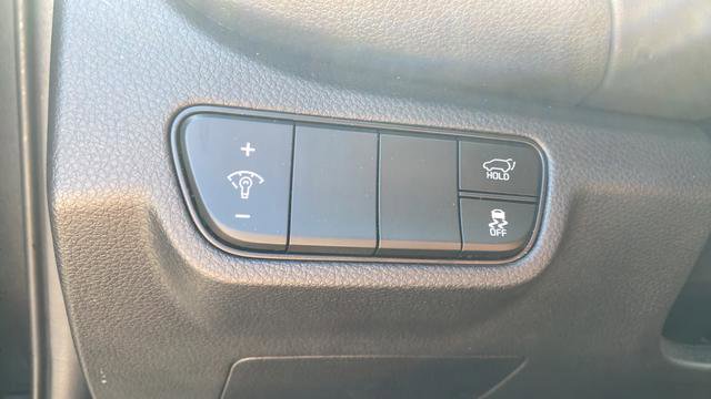 Certified 2024 Kia Seltos SX w/ SX Sunroof Package AWD/4WD image 32