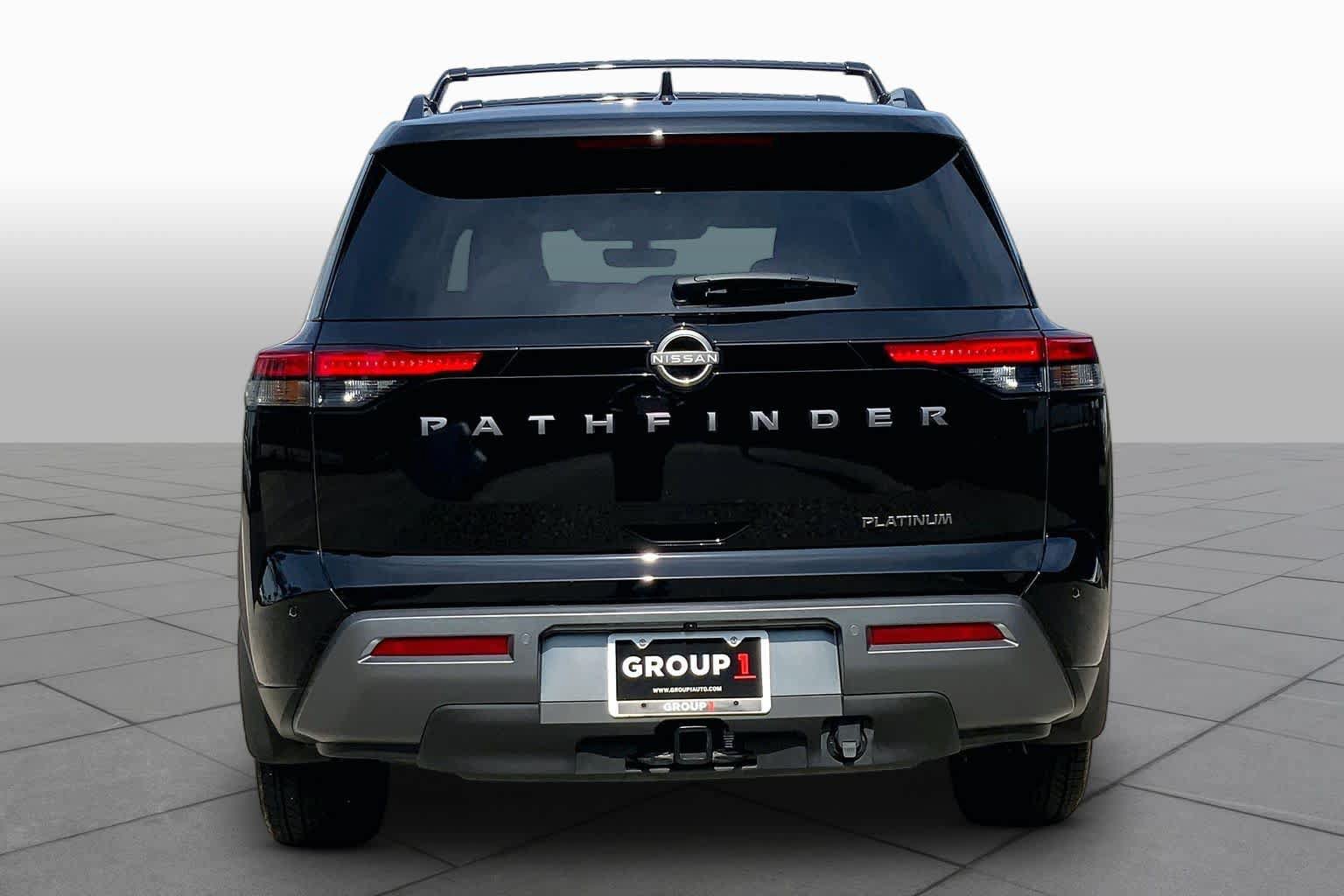 Used 2026 Nissan Pathfinder Platinum FWD image 4