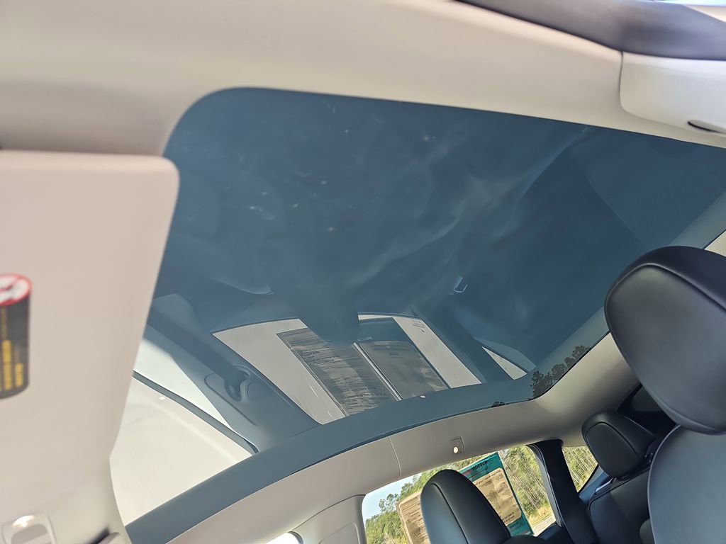 Used 2024 Tesla Model Y Long Range image 34