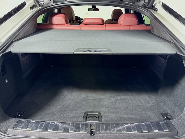 Used 2021 BMW X6 xDrive40i w/ M Sport Package image 29