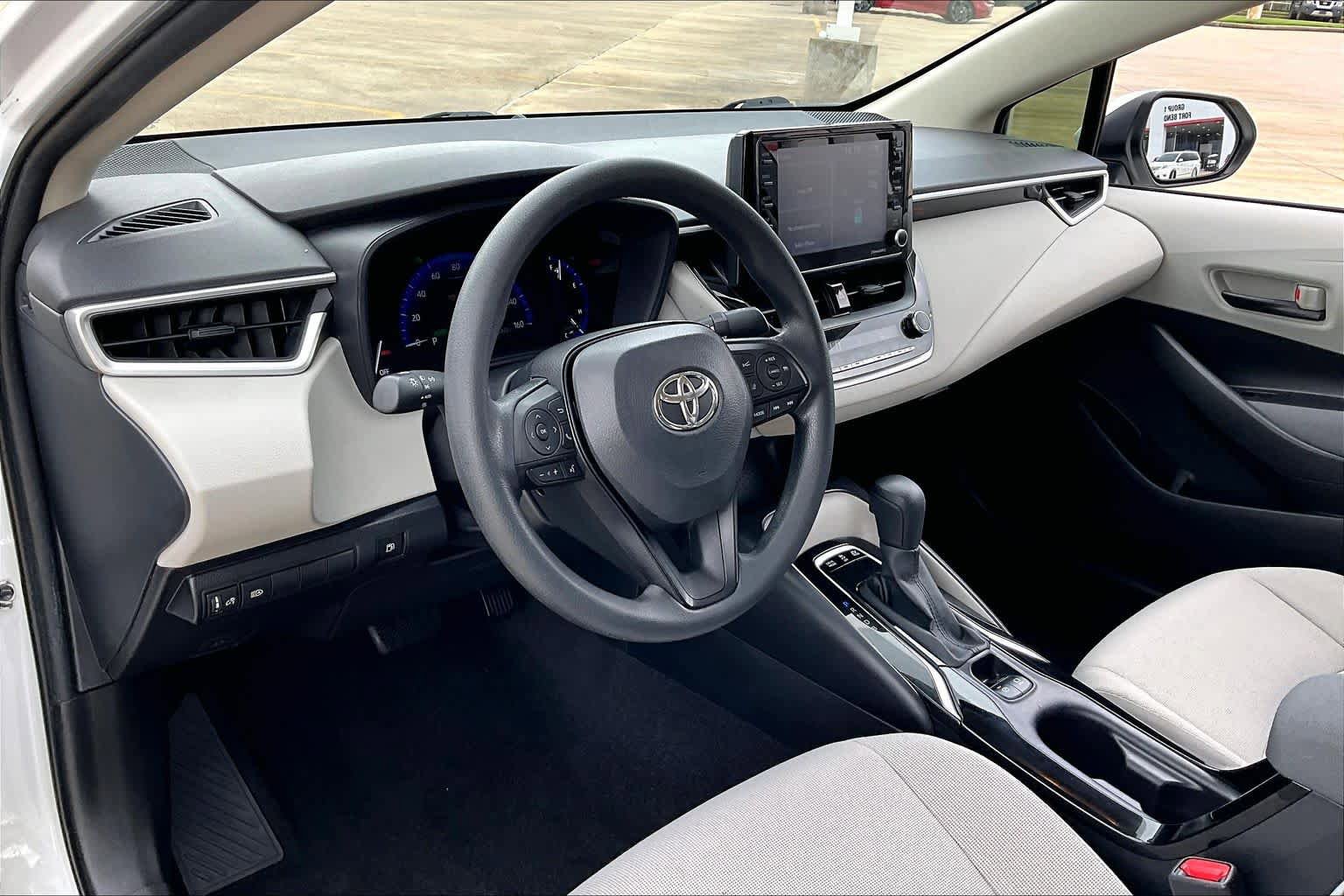 Certified 2022 Toyota Corolla LE FWD image 17