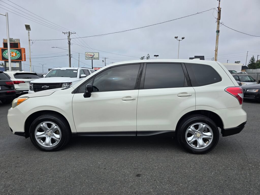 Used 2016 Subaru Forester 2.5i AWD/4WD image 9