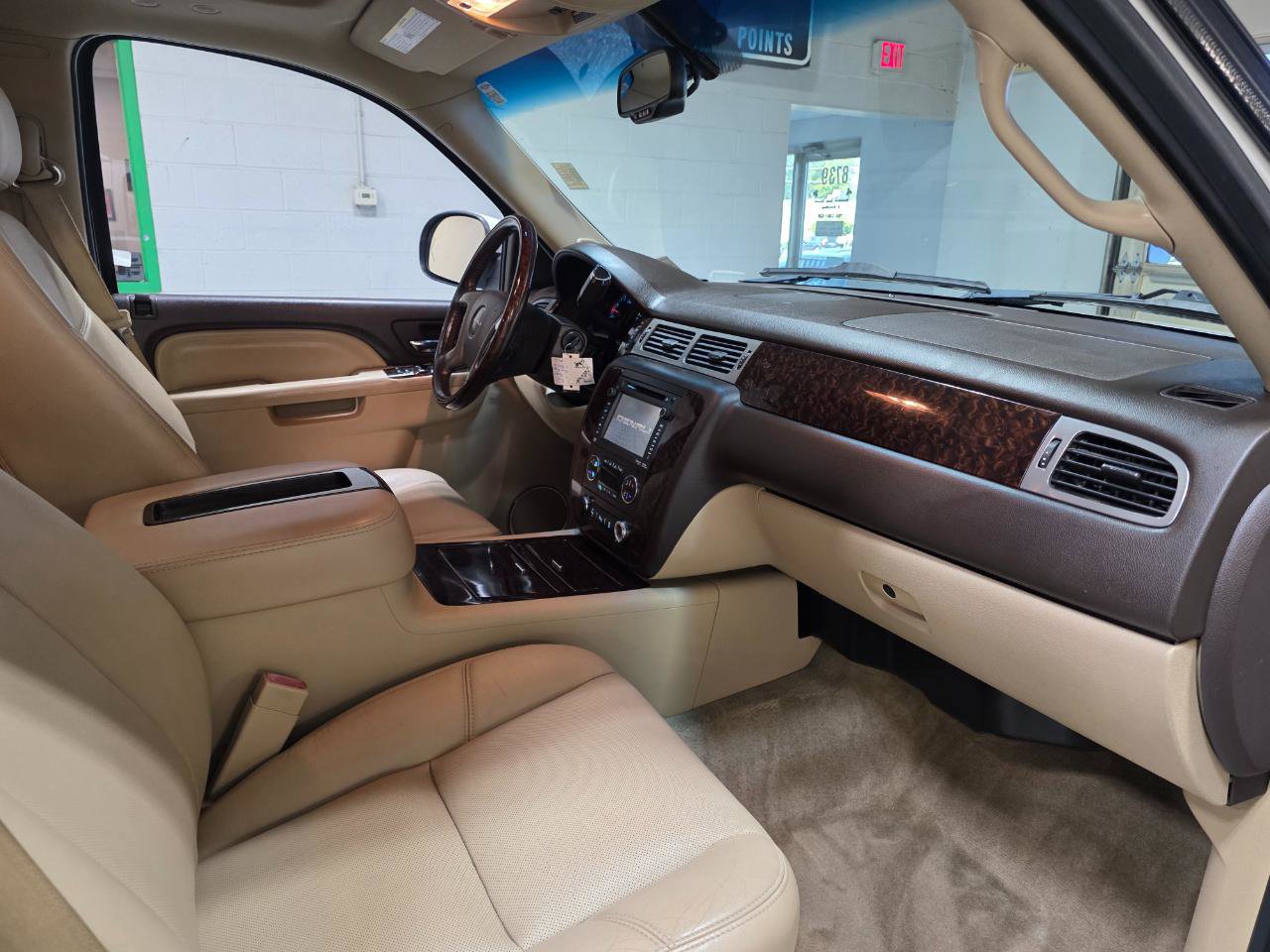 Used 2013 GMC Yukon Denali AWD/4WD image 28