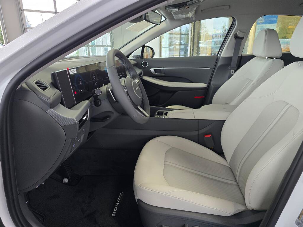 New 2026 Hyundai Sonata SEL AWD/4WD image 18