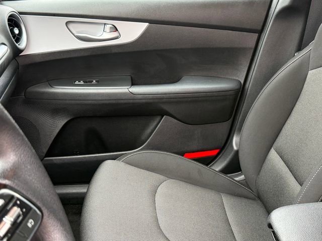 Used 2023 Kia Forte LXS FWD image 9