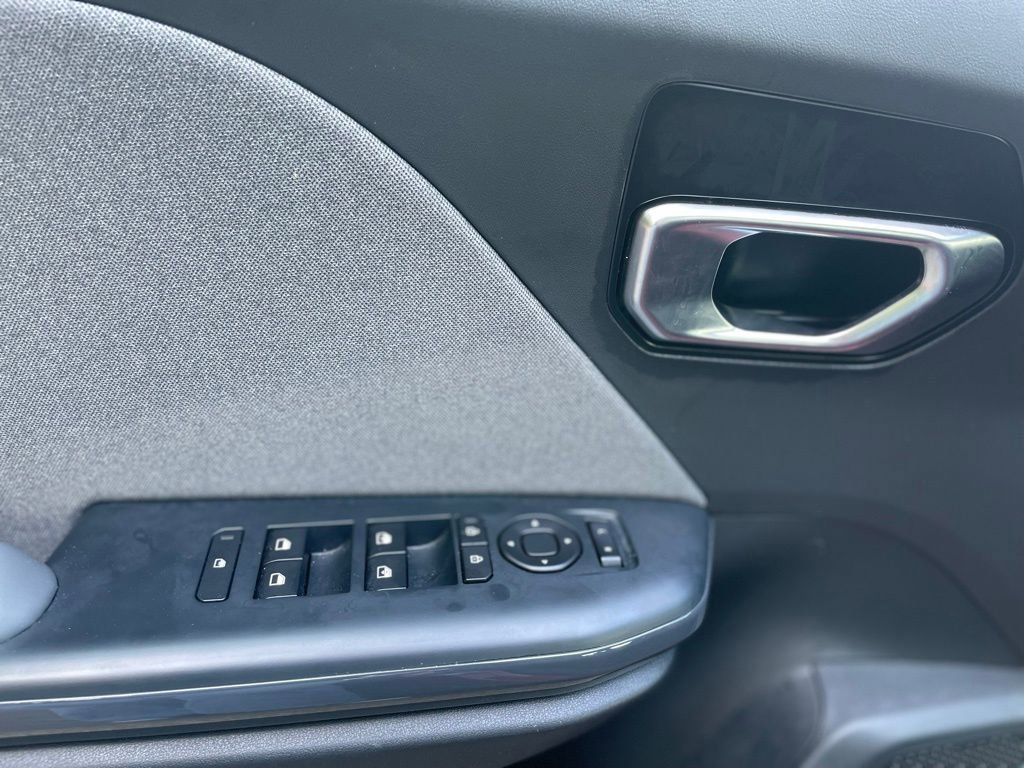 Certified 2025 Kia K4 EX image 9