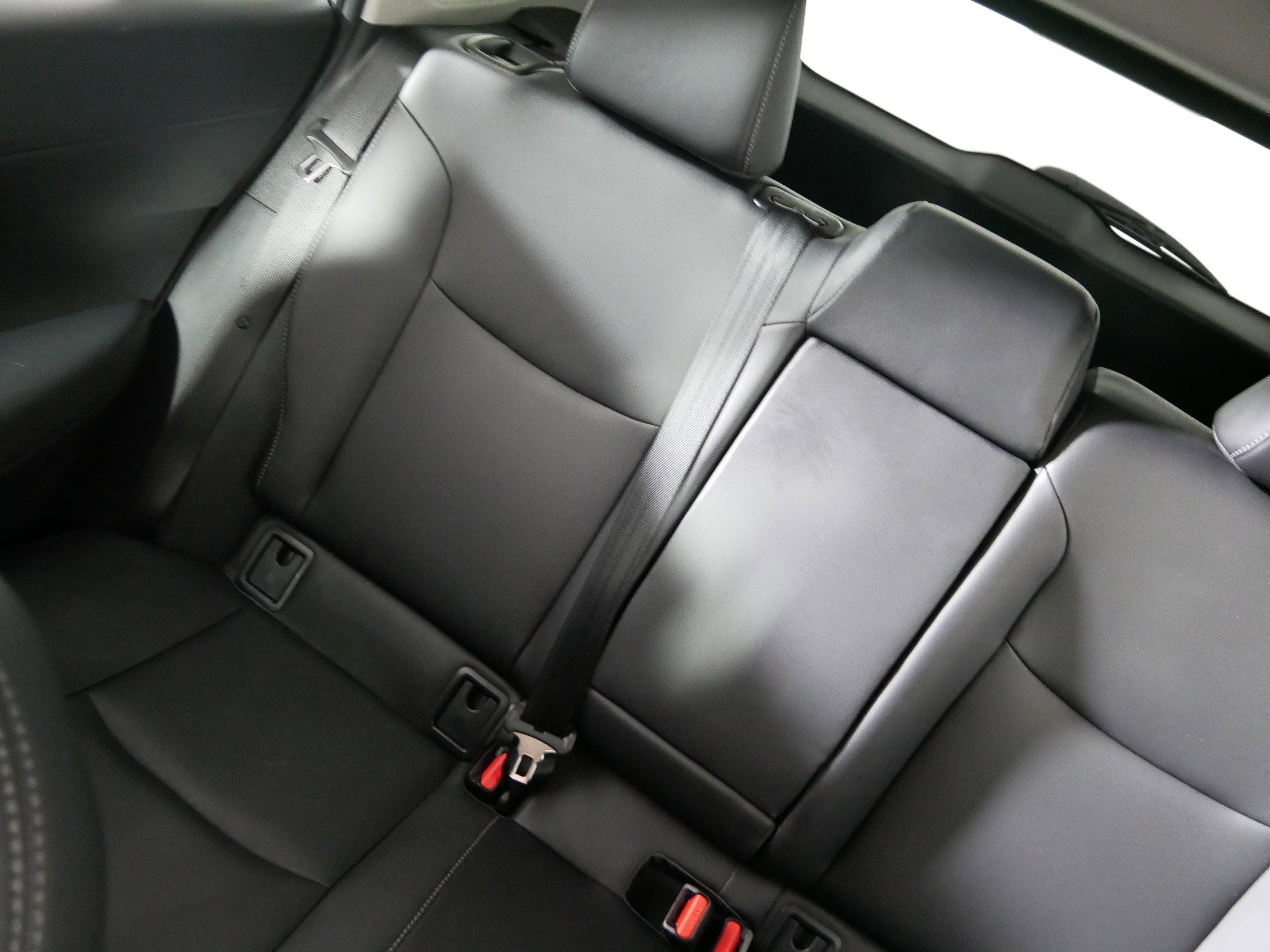 Used 2022 Toyota Corolla Cross XLE w/ Convenience Package image 12