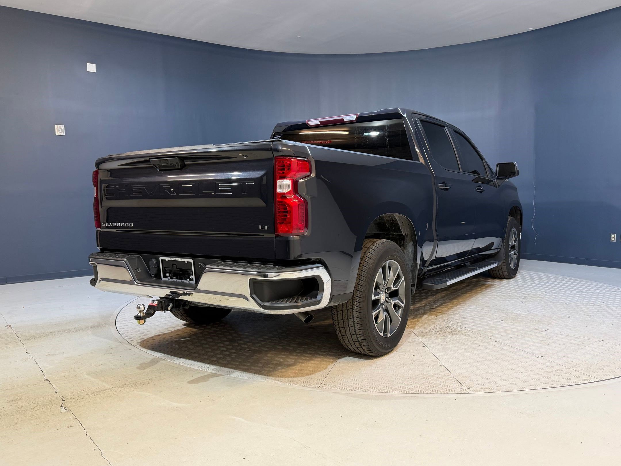 Used 2022 Chevrolet Silverado 1500 LT RWD image 9