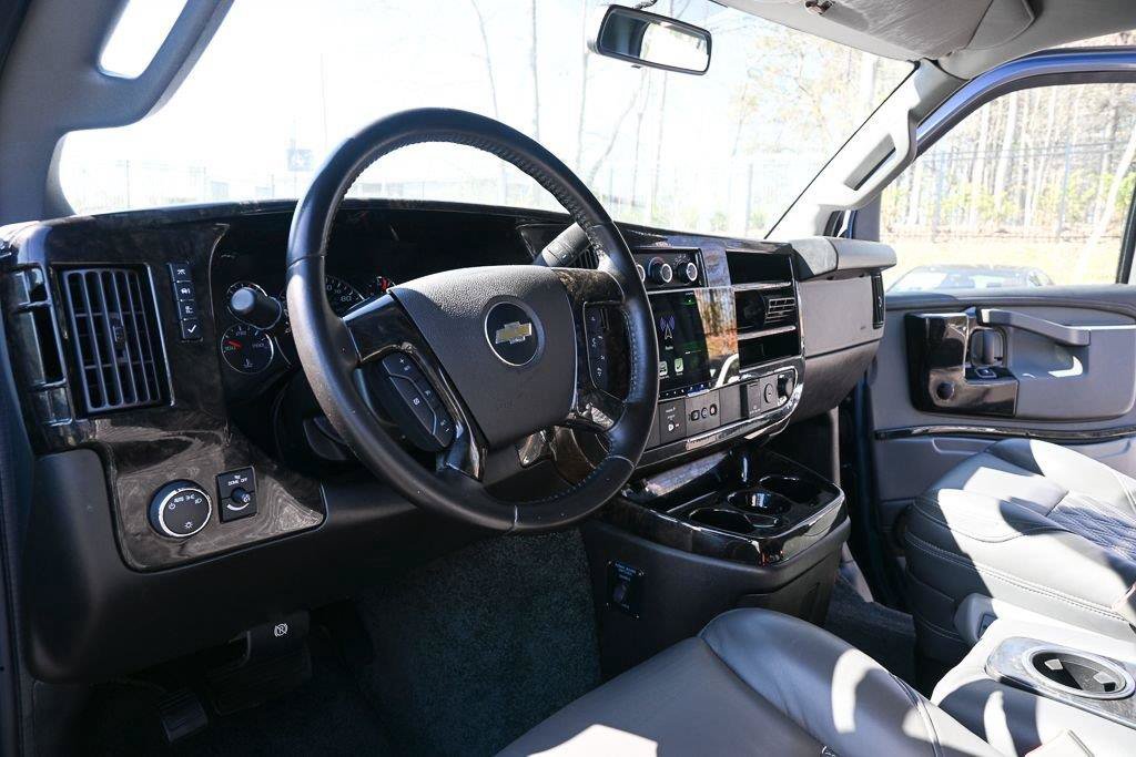 Used 2023 Chevrolet Express 2500 Extended RWD image 10