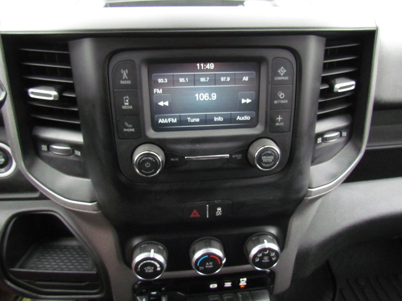 Used 2019 RAM 3500 Tradesman w/ Chrome Appearance Group image 19